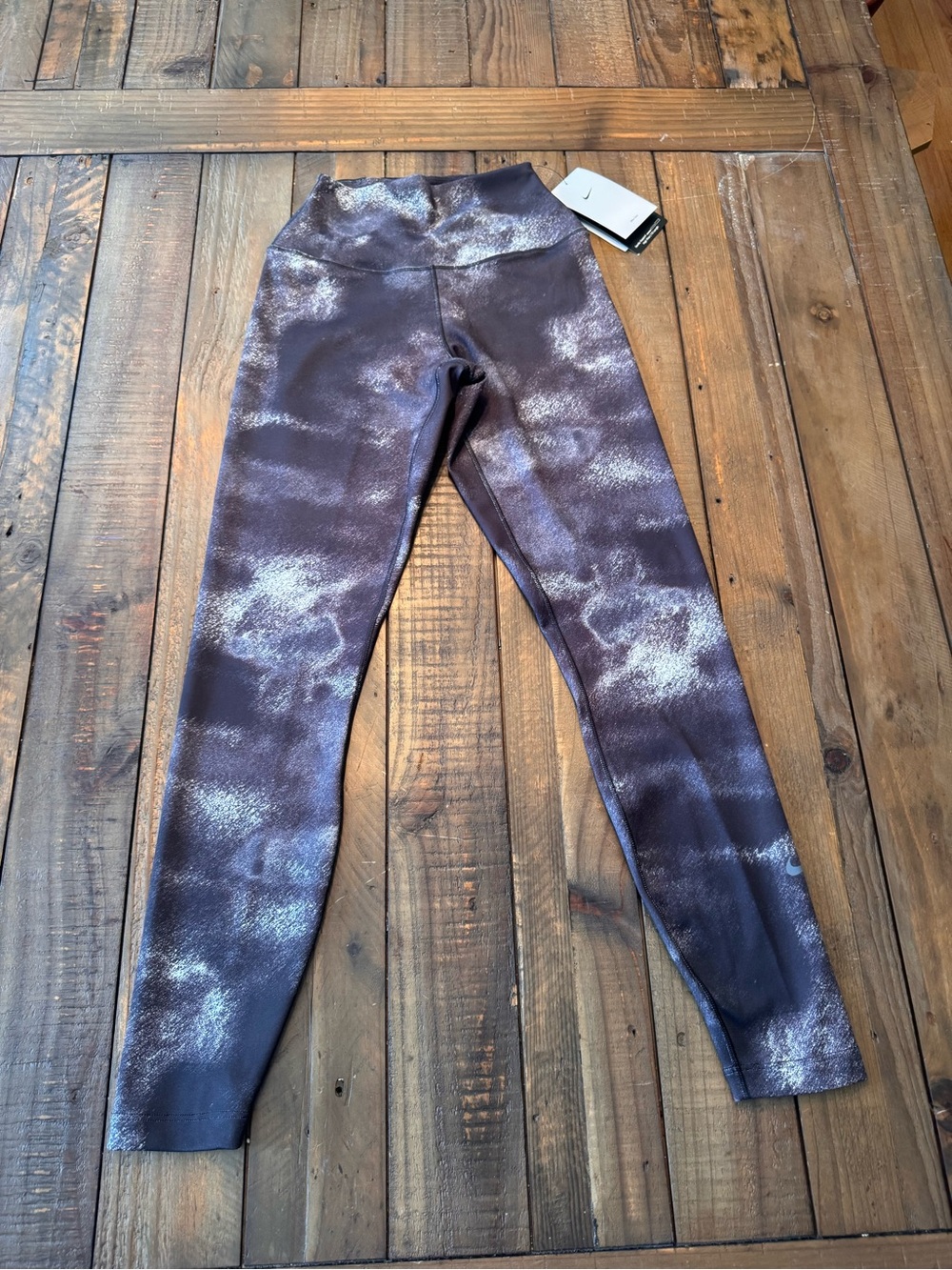 Nike One Women's High-Waisted 7/8 Leggings. Size XSmall. Black/Gray